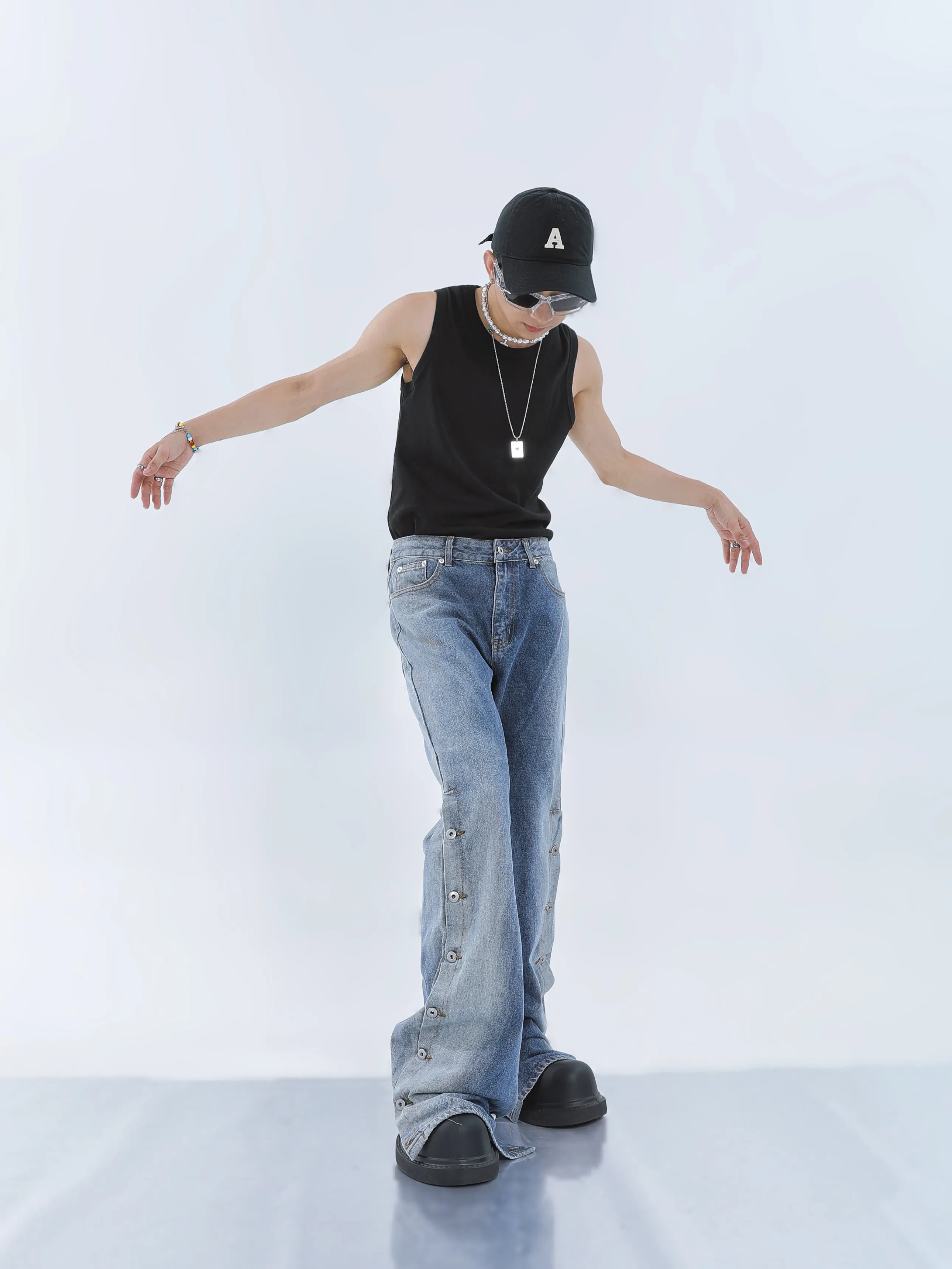 【23s September.】Niche Buttoned Gradient Jeans -M