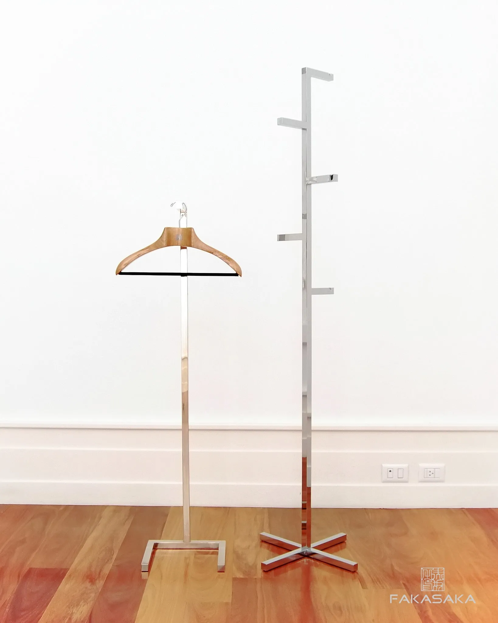 FA14 COAT RACK<br><br>CHROMED