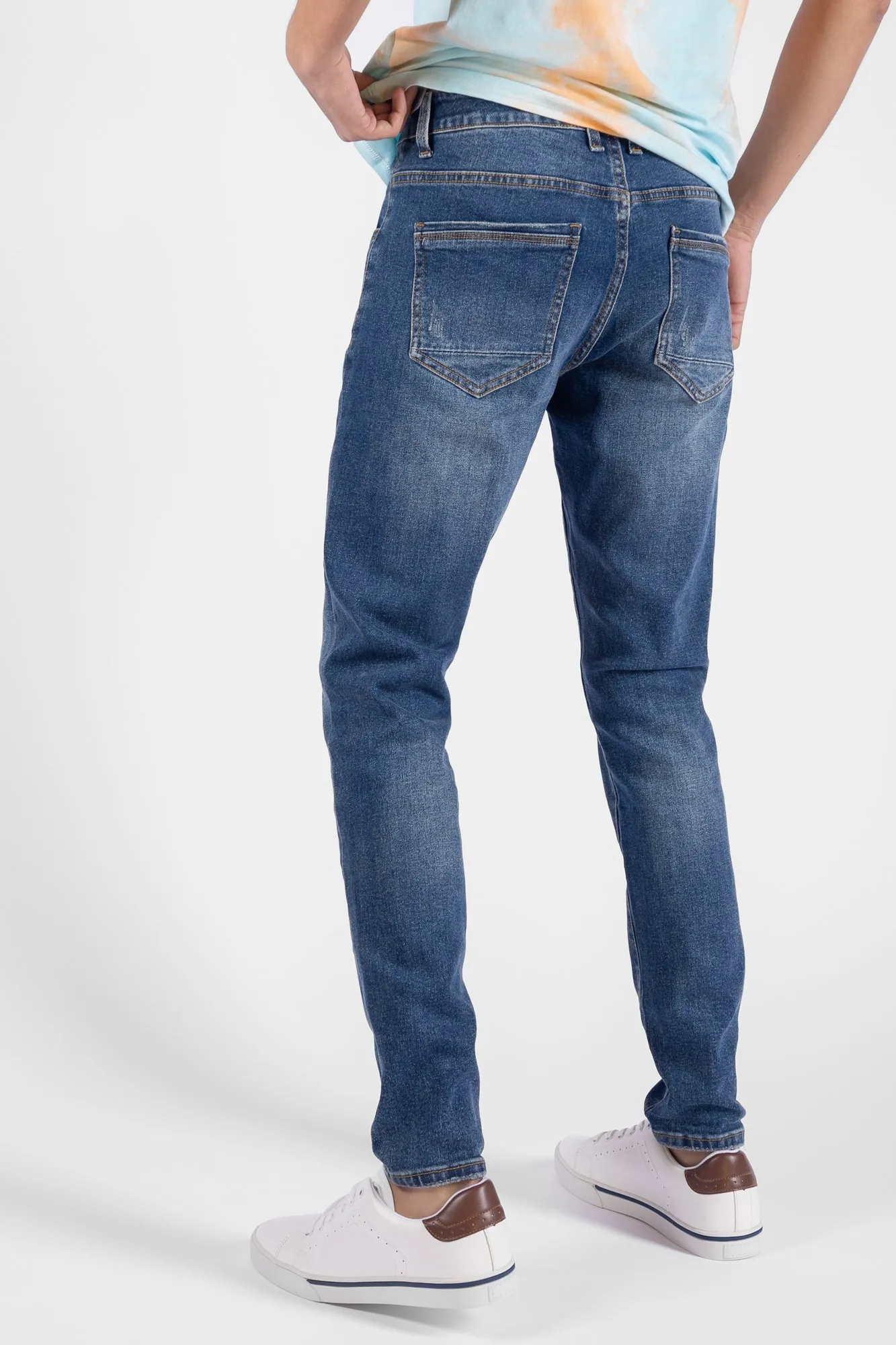 Jean Slim Fit con desgaste