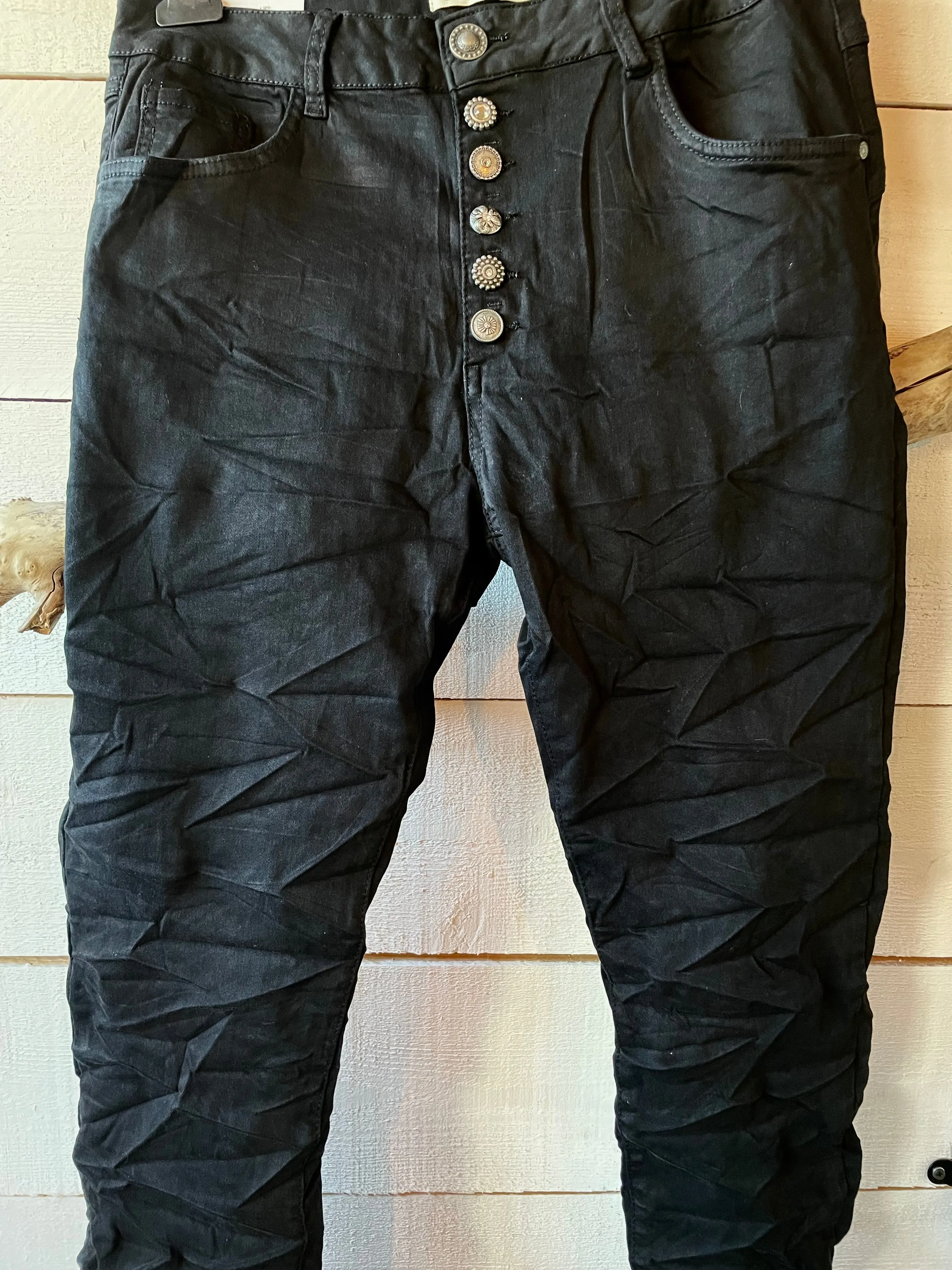 Jeans Jewelly schwarz mit Strass-/Silberknöpfe