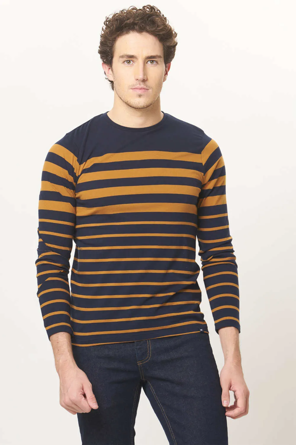 Muscle Fit Crew Neck Long Sleeve T.Shirt