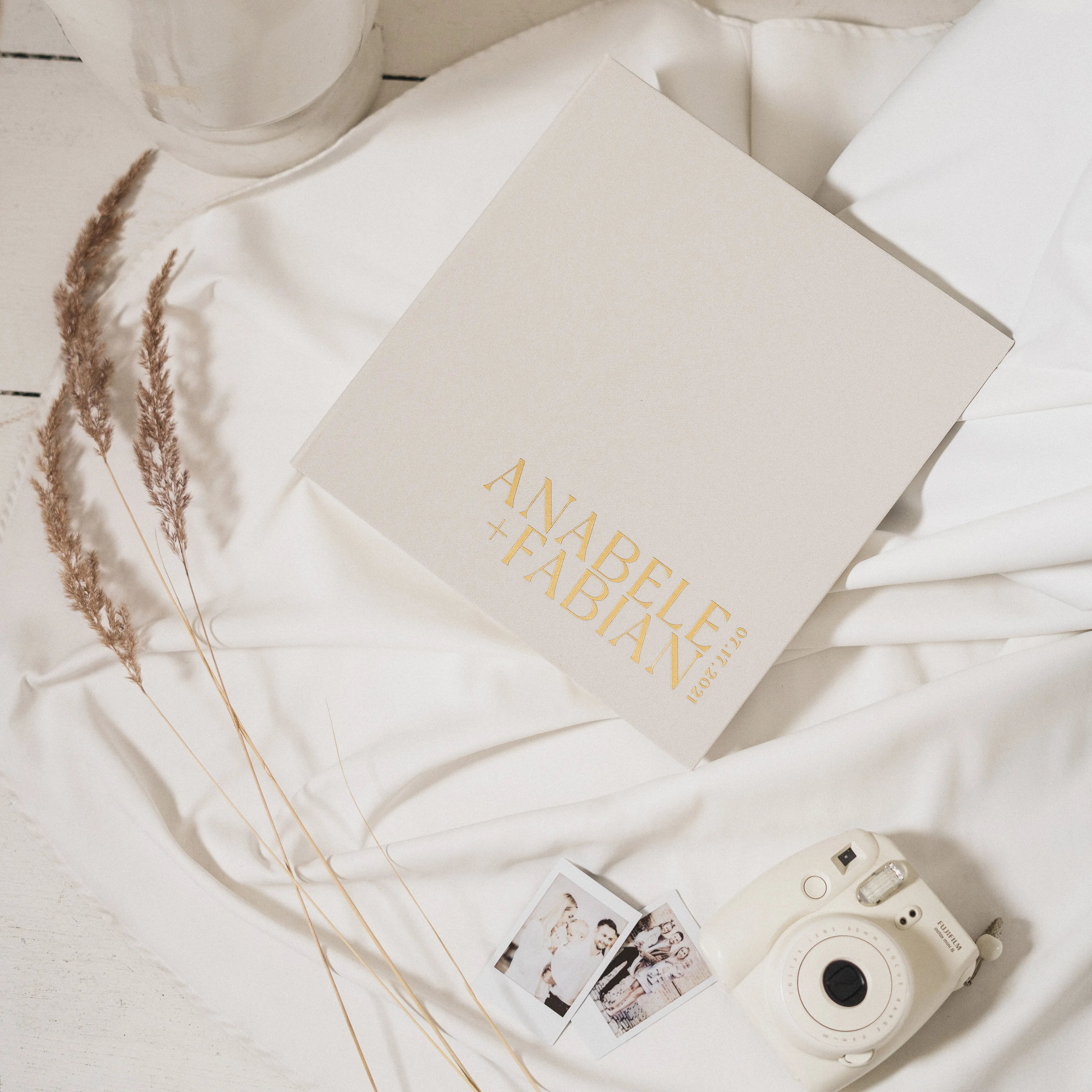 Silky White   Real Gold | Guest Book