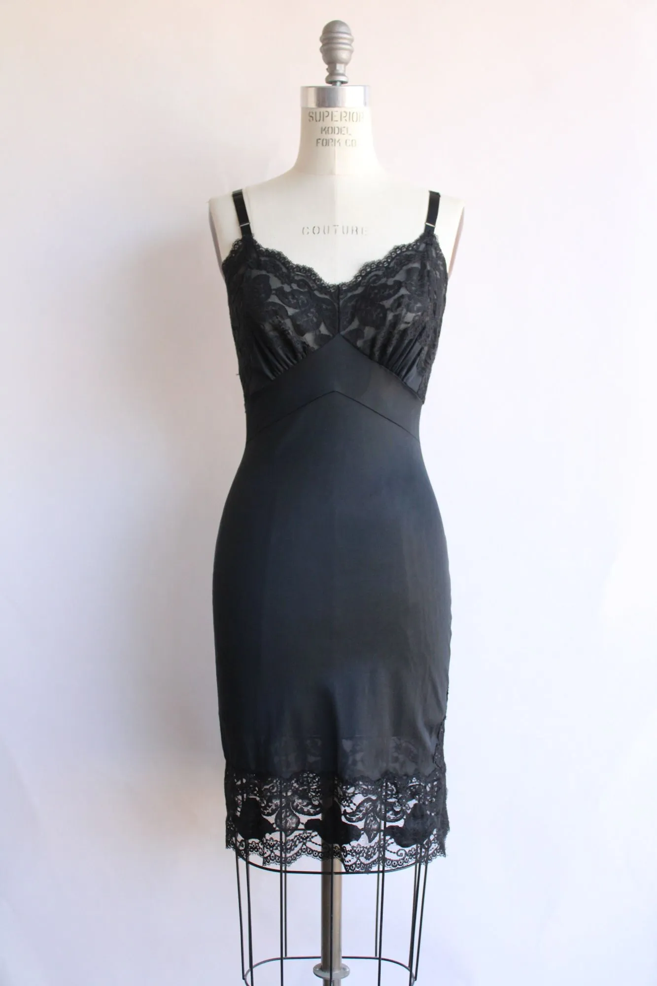Vintage 1950s Black Val Modes Slip Size 32