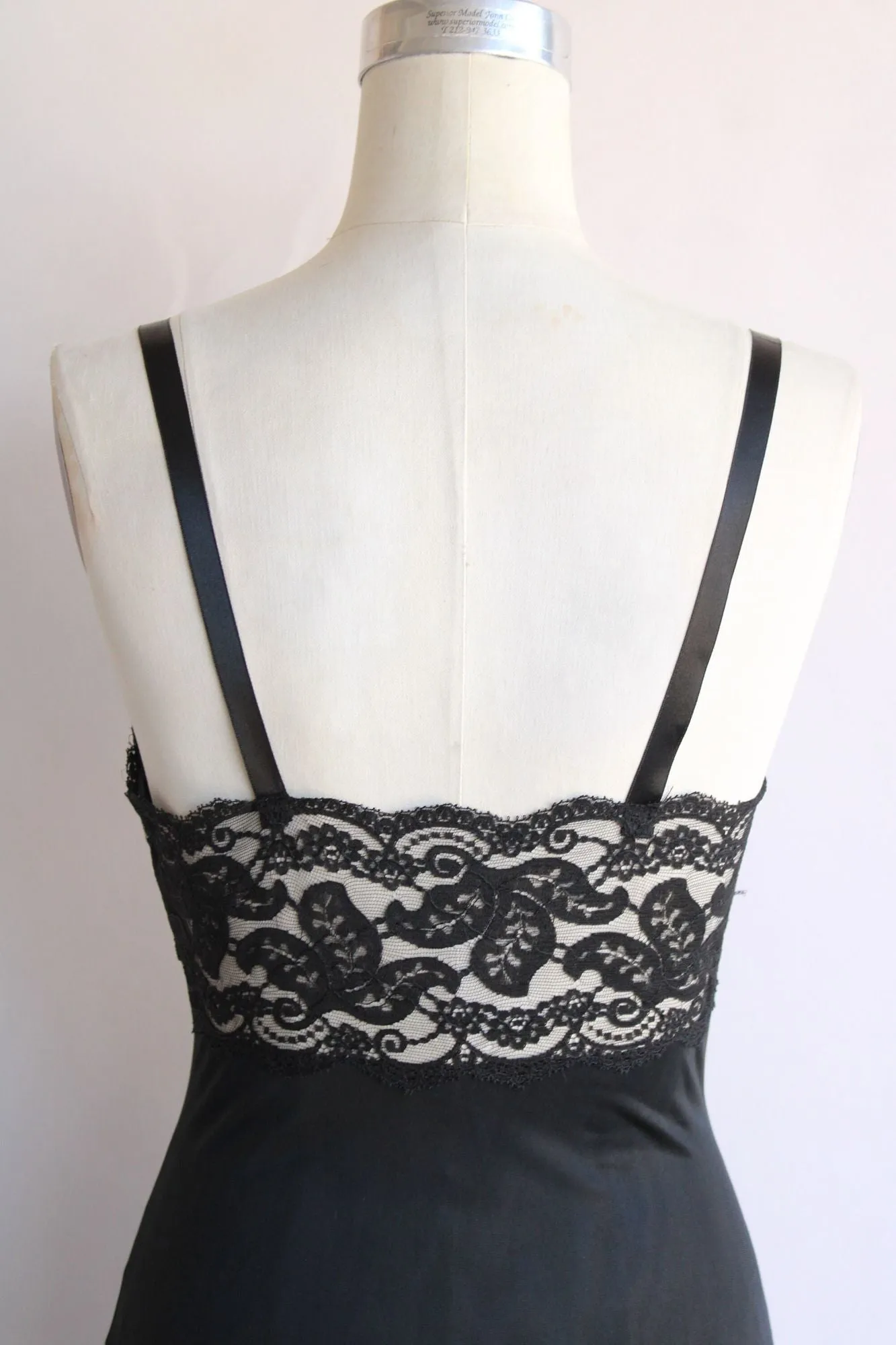Vintage 1950s Black Val Modes Slip Size 32